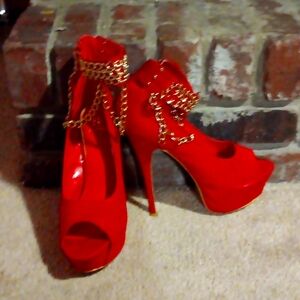 Women's  RED SIZE 10